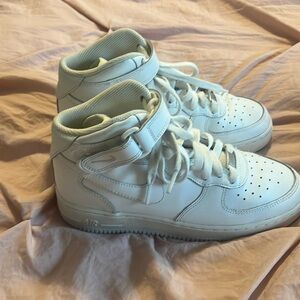 Nike size 6.5. These are for pre-teen/teen.